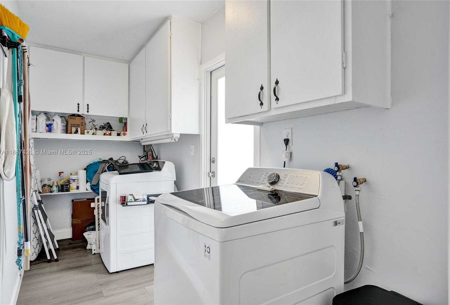 Small Image of 9021 SOUTH WEST 197TH ST, Cutler Bay Number 15