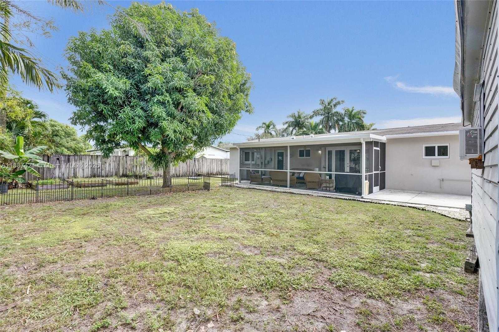 Small Image of 9021 SOUTH WEST 197TH ST, Cutler Bay Number 27