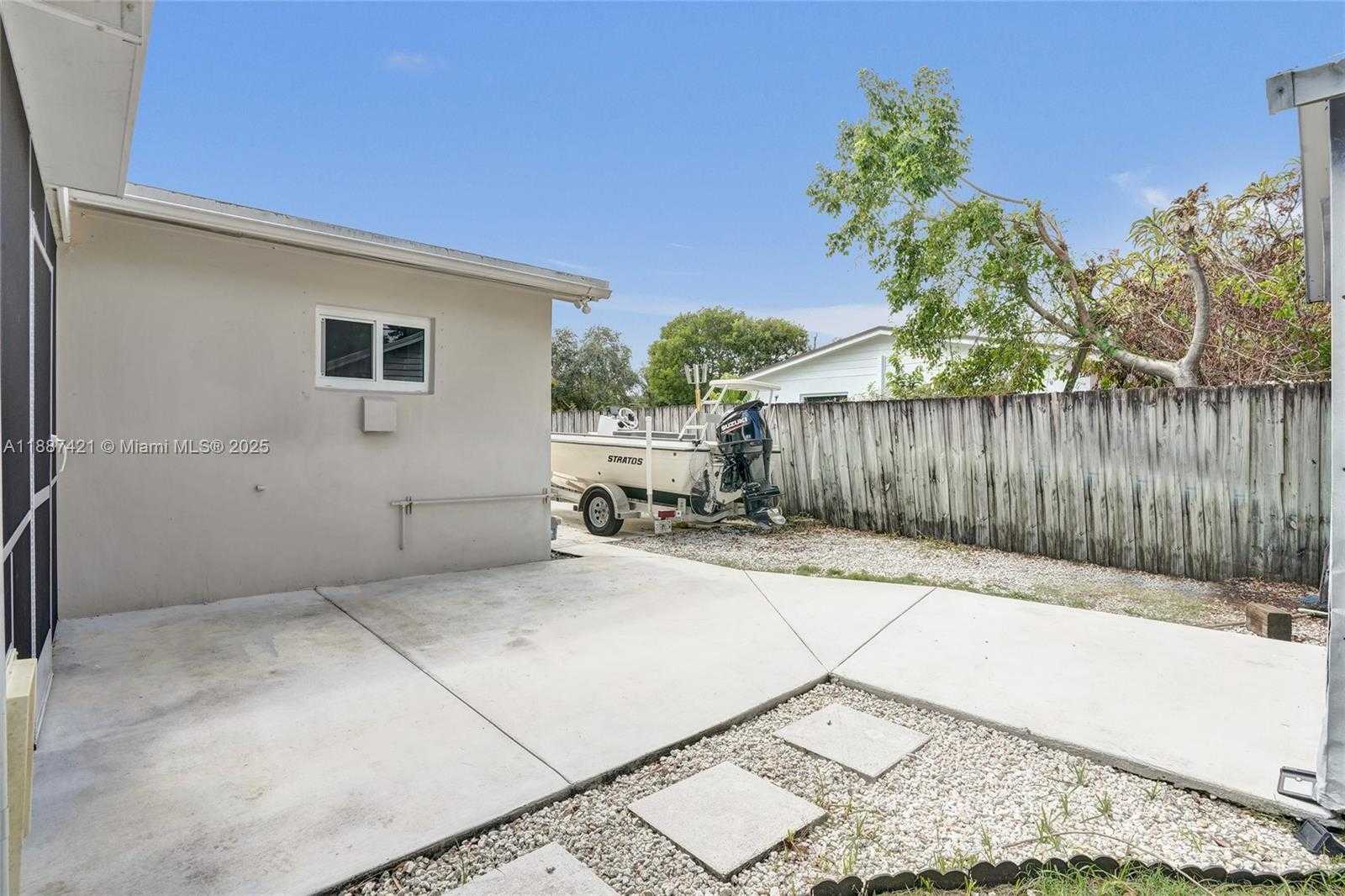 Small Image of 9021 SOUTH WEST 197TH ST, Cutler Bay Number 28