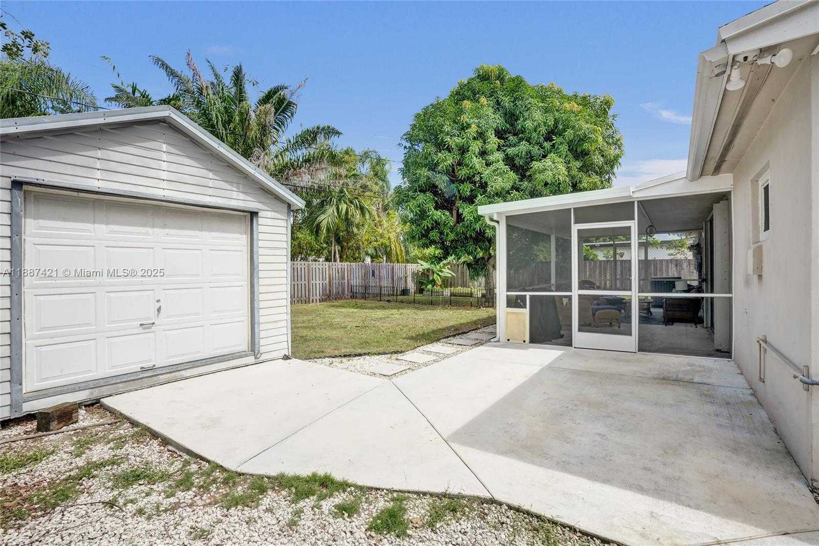 Small Image of 9021 SOUTH WEST 197TH ST, Cutler Bay Number 29
