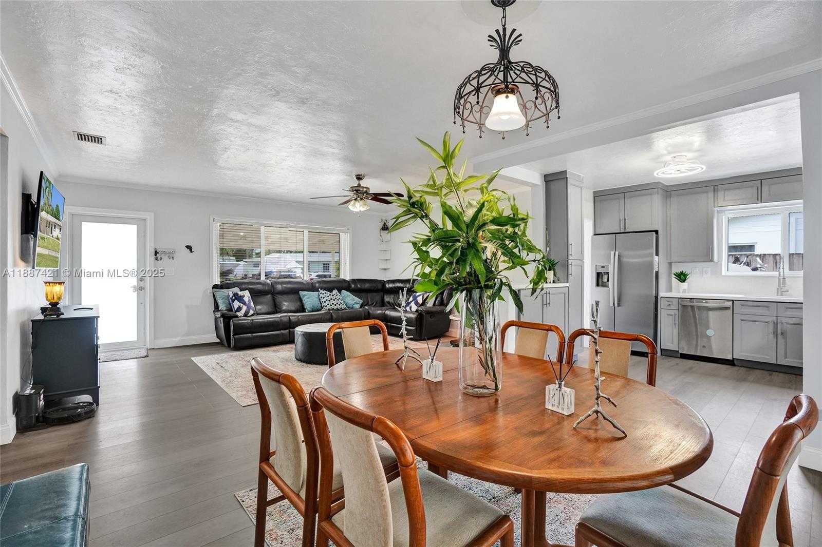 Small Image of 9021 SOUTH WEST 197TH ST, Cutler Bay Number 8