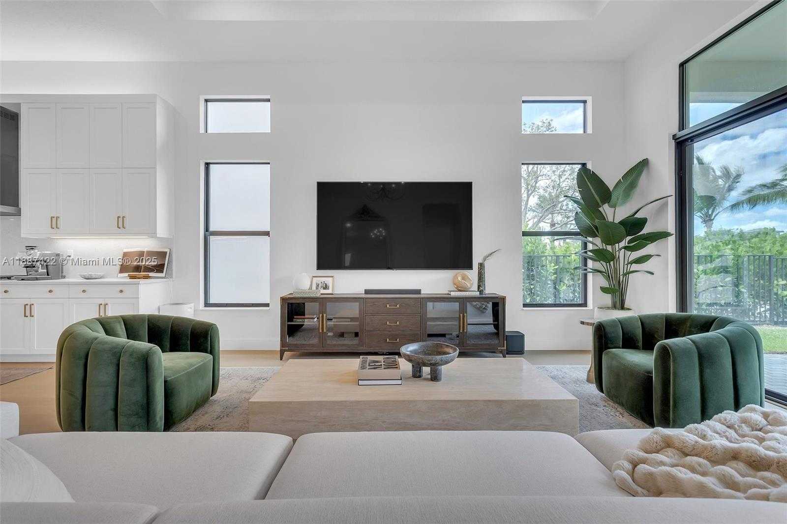 Small Image of 8367 ROYAL COUNTY DOWN RD, Boca Raton Number 17