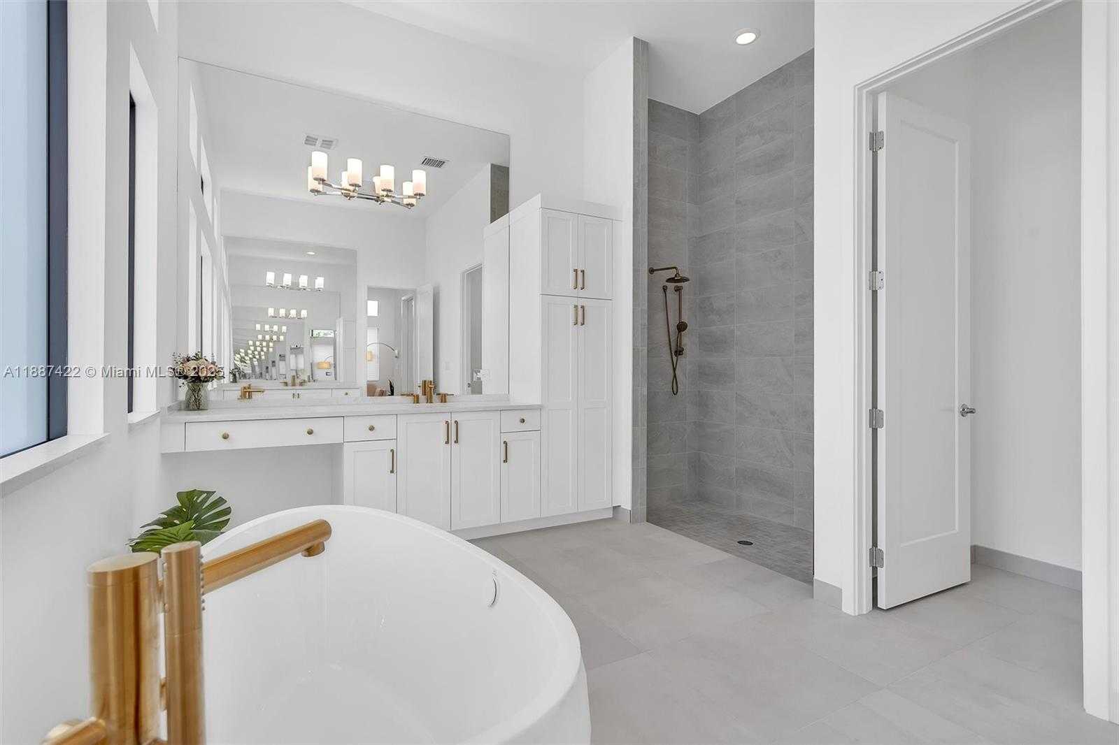 Small Image of 8367 ROYAL COUNTY DOWN RD, Boca Raton Number 21