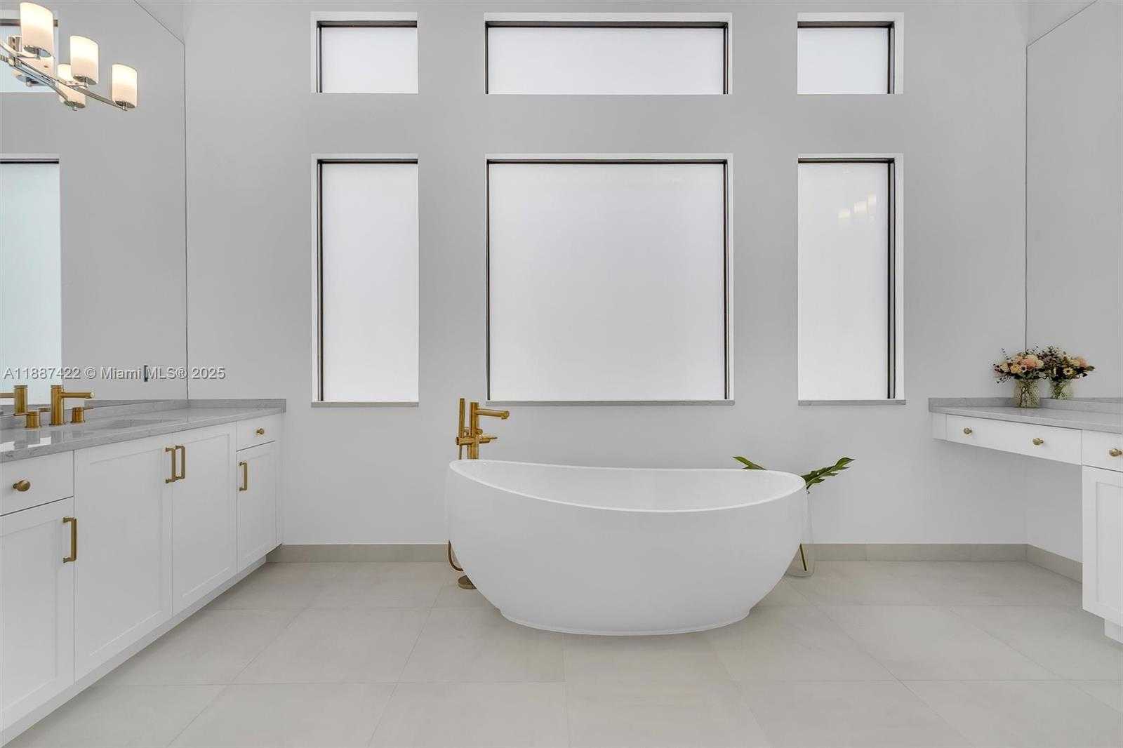 Small Image of 8367 ROYAL COUNTY DOWN RD, Boca Raton Number 22