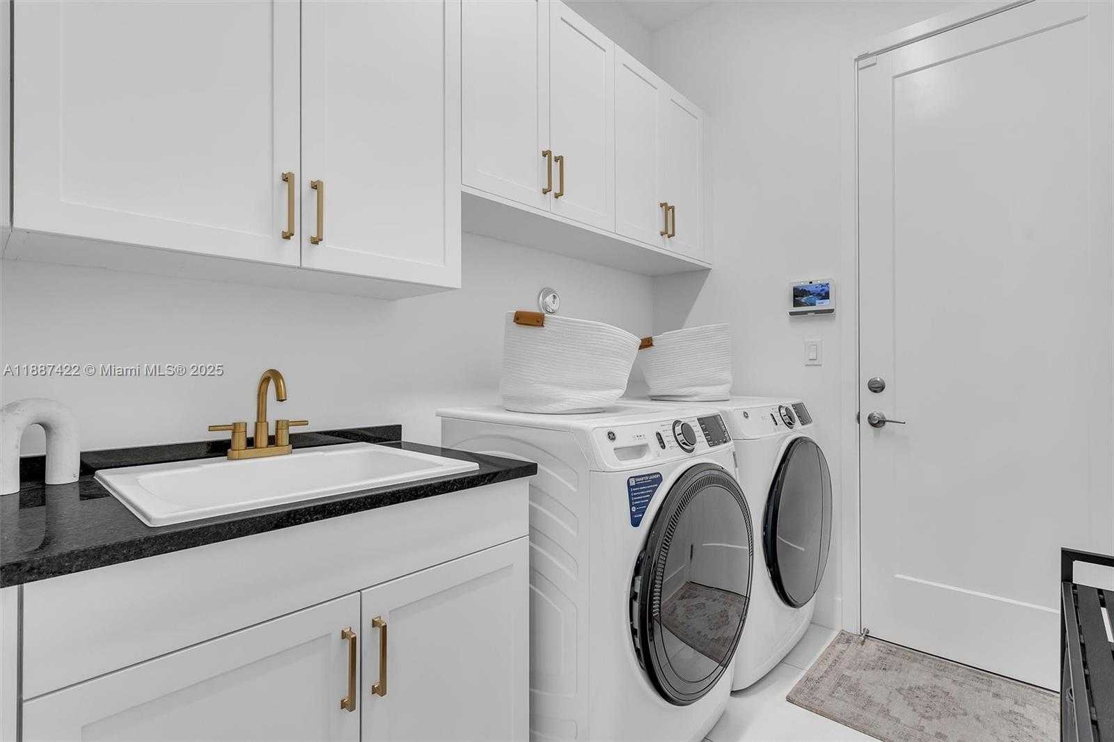Small Image of 8367 ROYAL COUNTY DOWN RD, Boca Raton Number 23