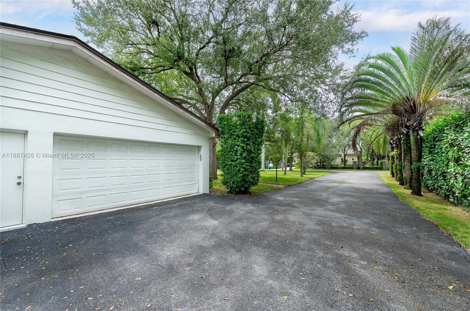 Small Image of 7485 SOUTH WEST 122ND ST, Pinecrest Number 7