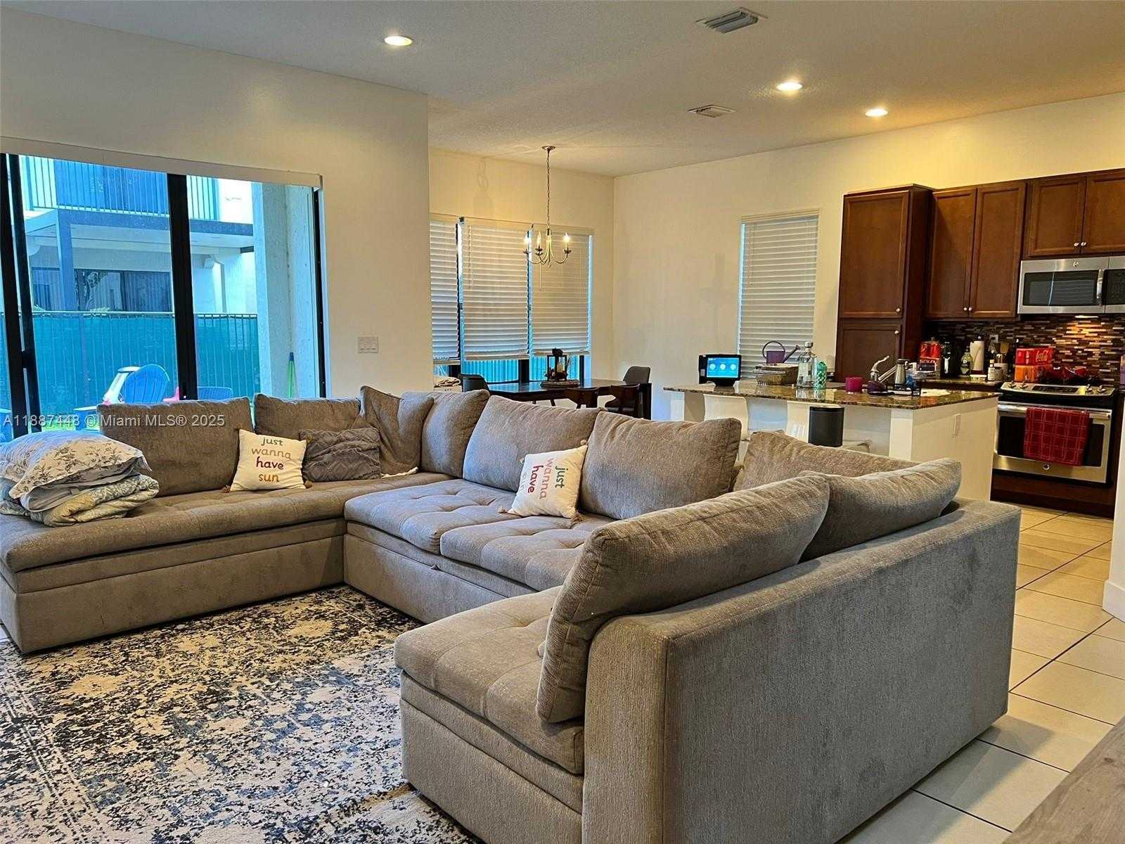 Small Image of 3214 WEST 97TH ST, Hialeah Number 10