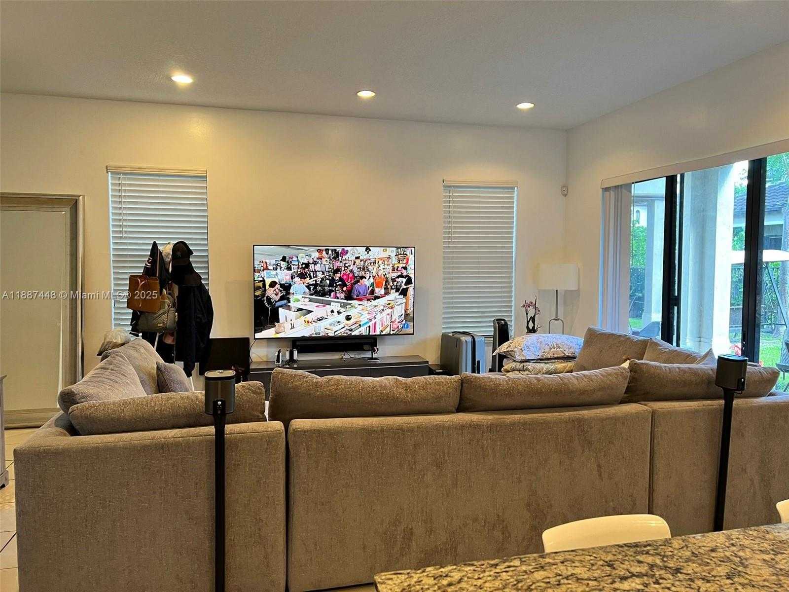 Small Image of 3214 WEST 97TH ST, Hialeah Number 14