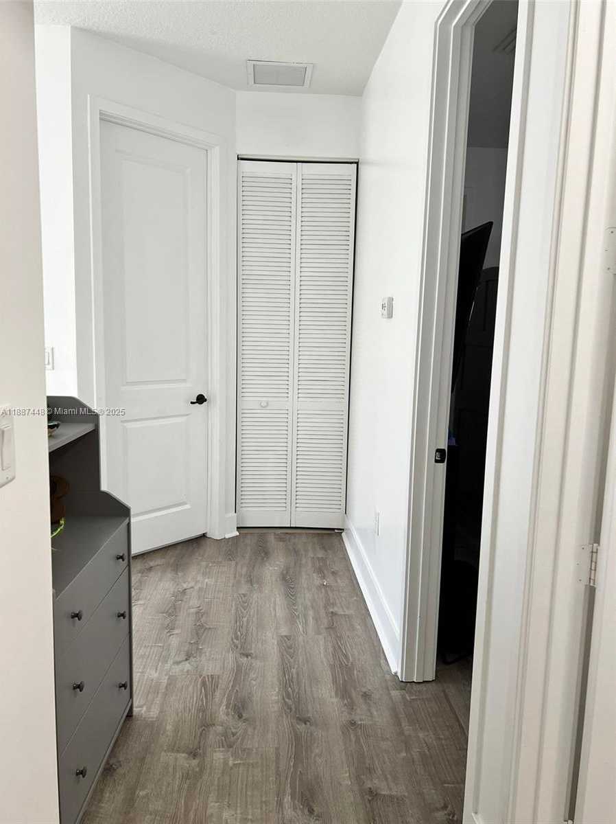 Small Image of 3214 WEST 97TH ST, Hialeah Number 18