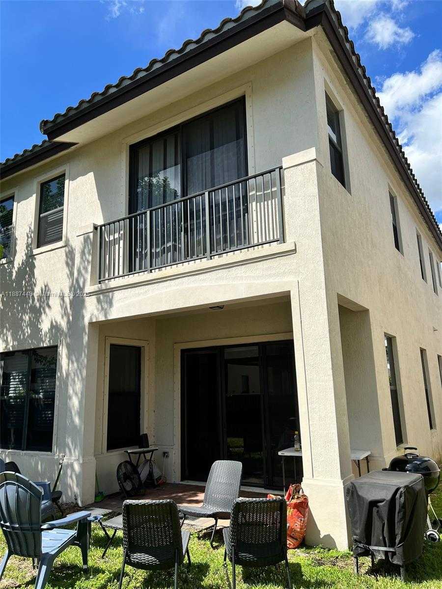Small Image of 3214 WEST 97TH ST, Hialeah Number 3