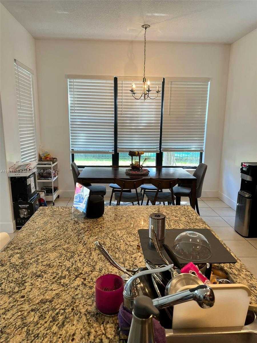 Small Image of 3214 WEST 97TH ST, Hialeah Number 6