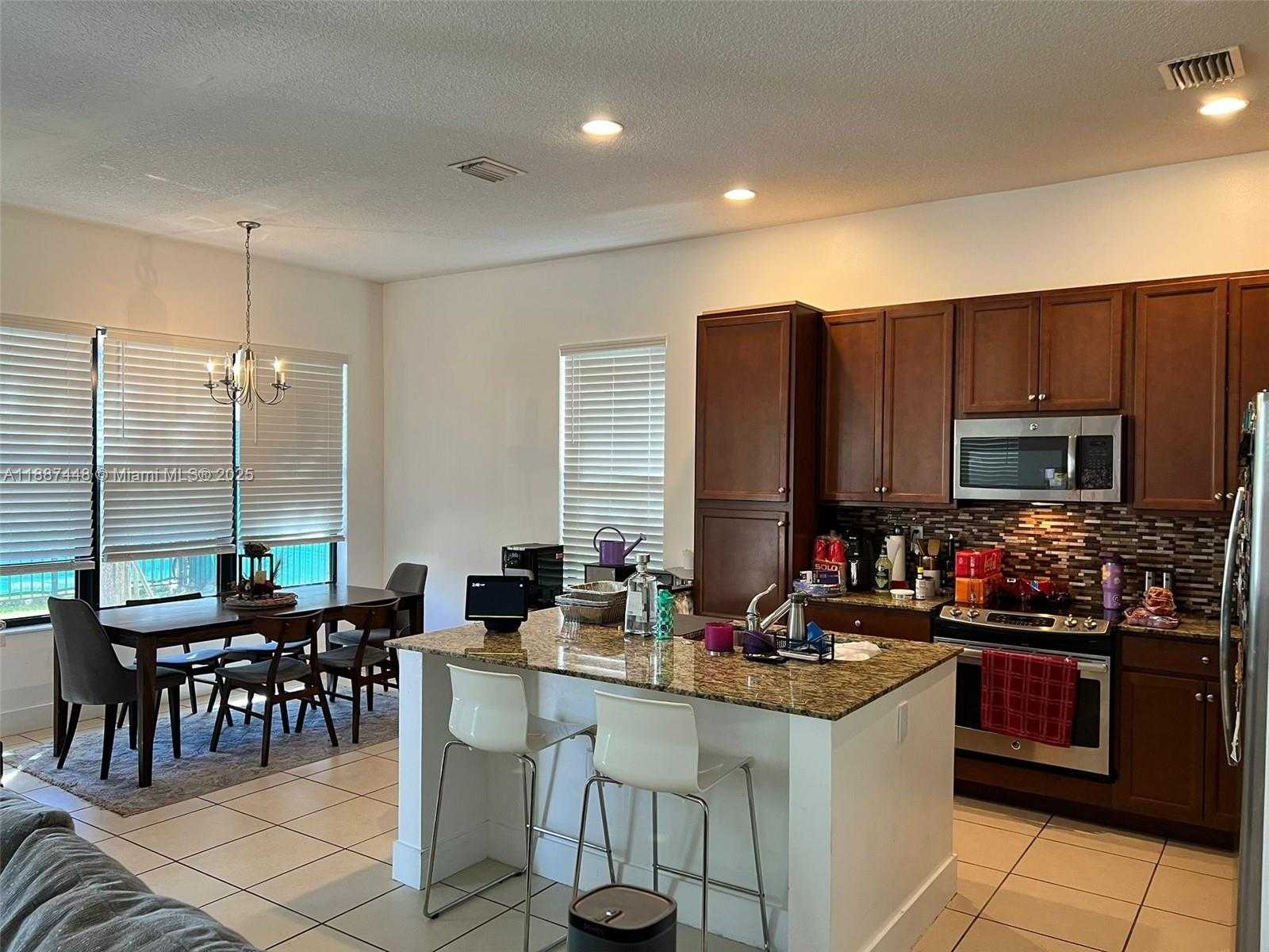 Small Image of 3214 WEST 97TH ST, Hialeah Number 7