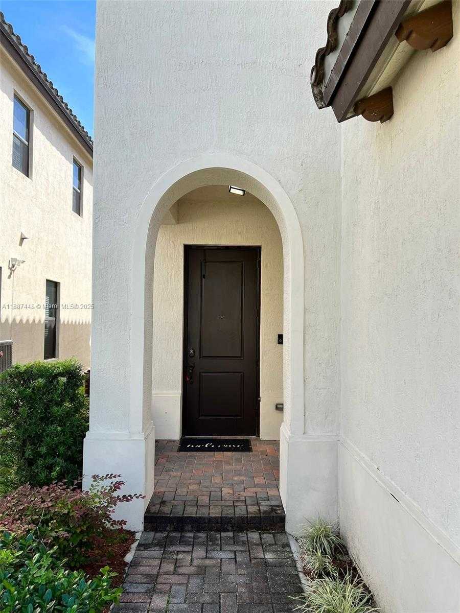Small Image of 3214 WEST 97TH ST, Hialeah Number 8