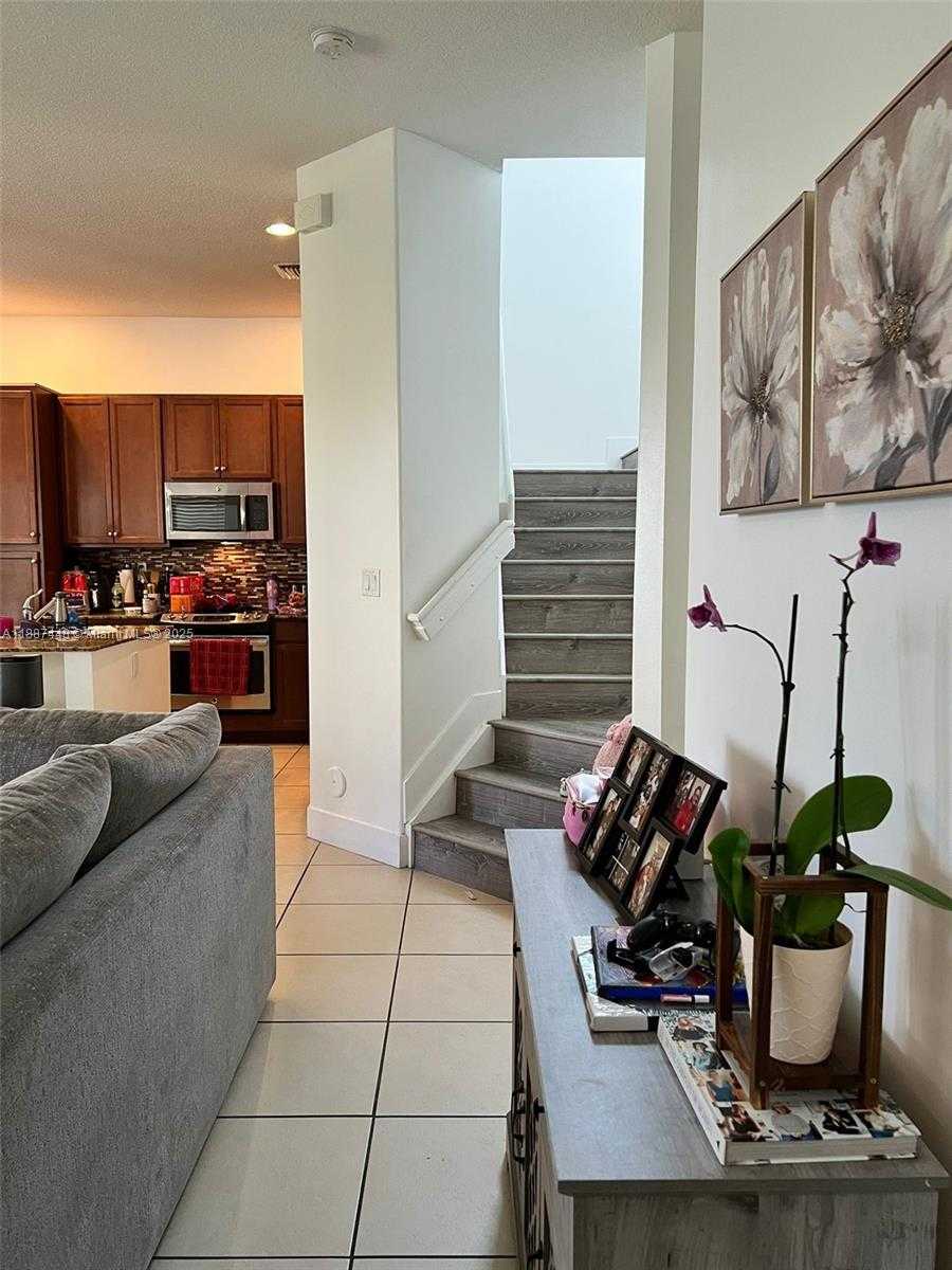 Small Image of 3214 WEST 97TH ST, Hialeah Number 9