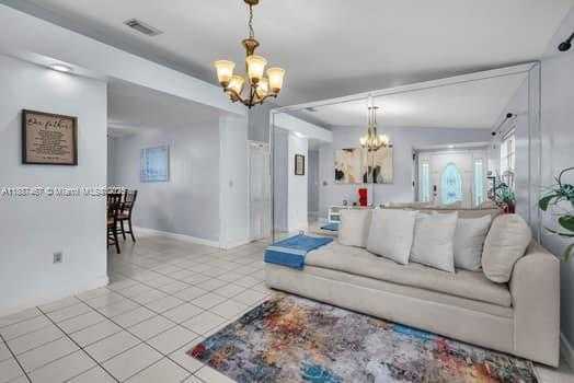 Small Image of 3251 WEST 70TH ST, Hialeah Number 4