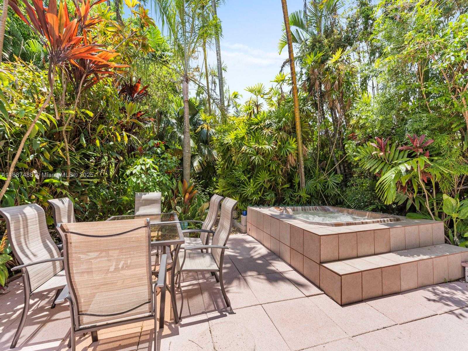 Small Image of 18710 BELMONT DR, Cutler Bay Number 3