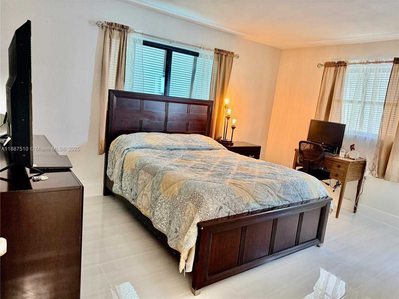 Small Image of 5201 SOUTH WEST 95TH AVE, Cooper City Number 13