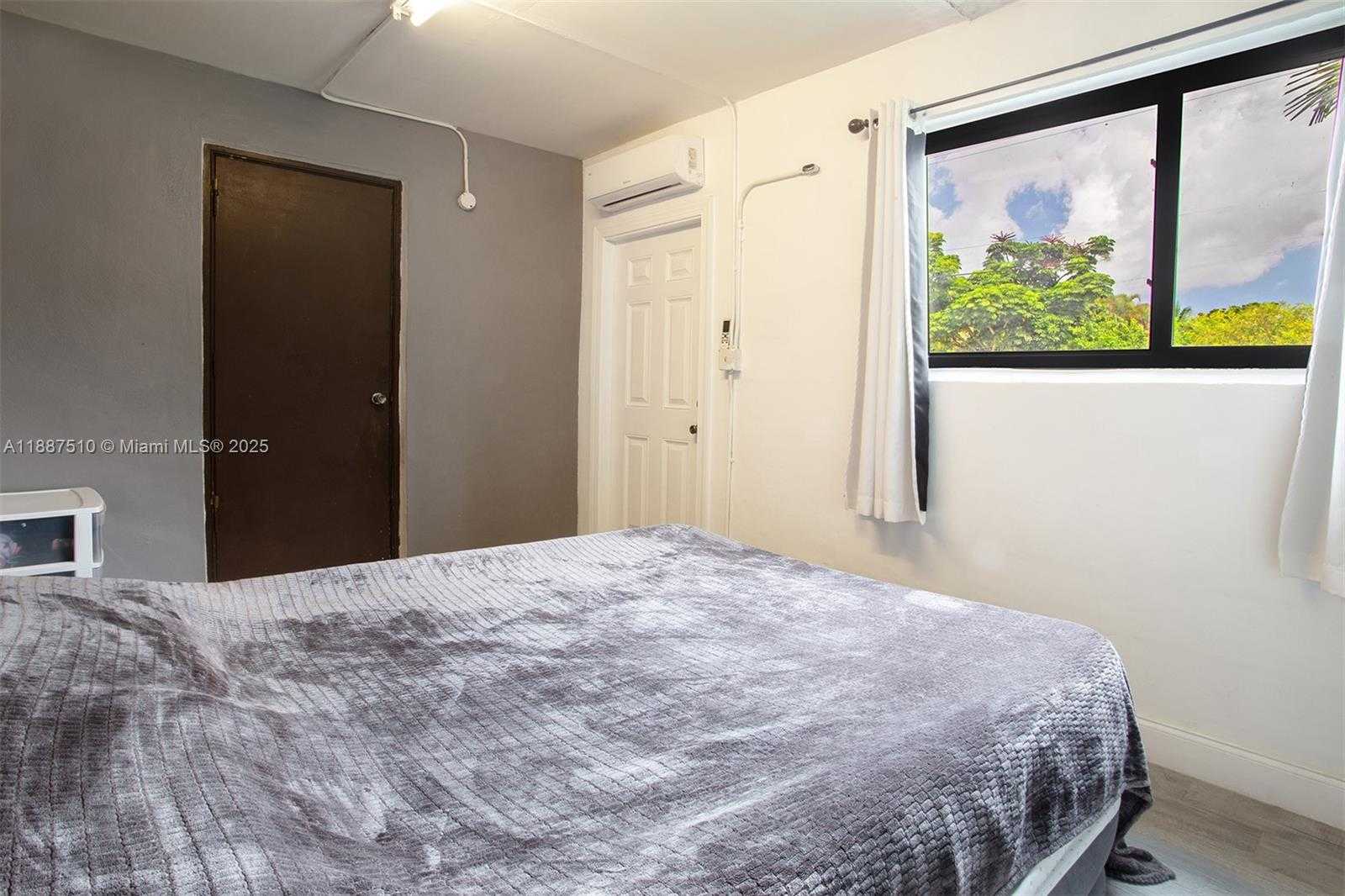Small Image of 5201 SOUTH WEST 95TH AVE, Cooper City Number 24