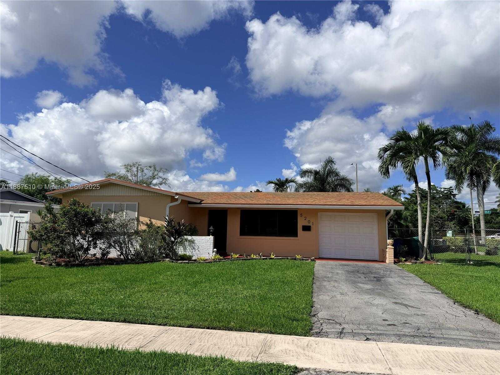 Small Image of 5201 SOUTH WEST 95TH AVE, Cooper City Number 31