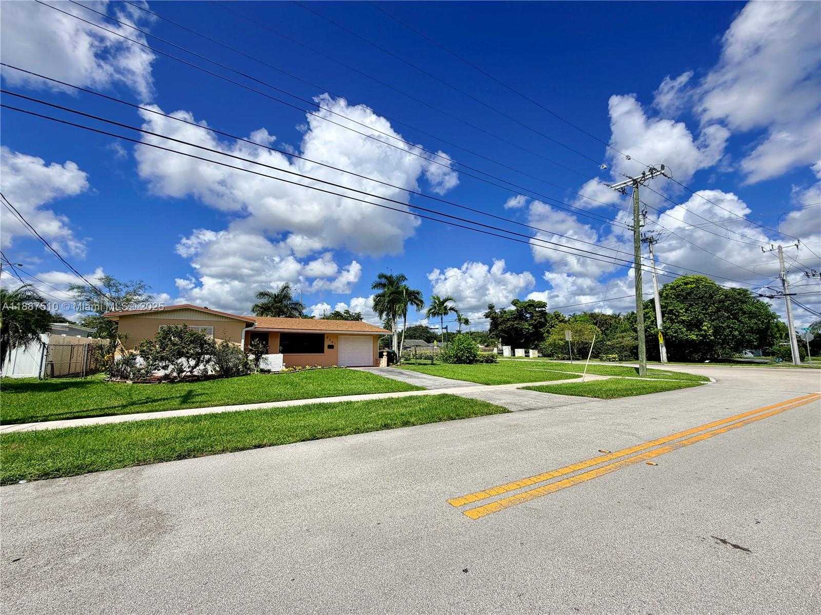 Small Image of 5201 SOUTH WEST 95TH AVE, Cooper City Number 34