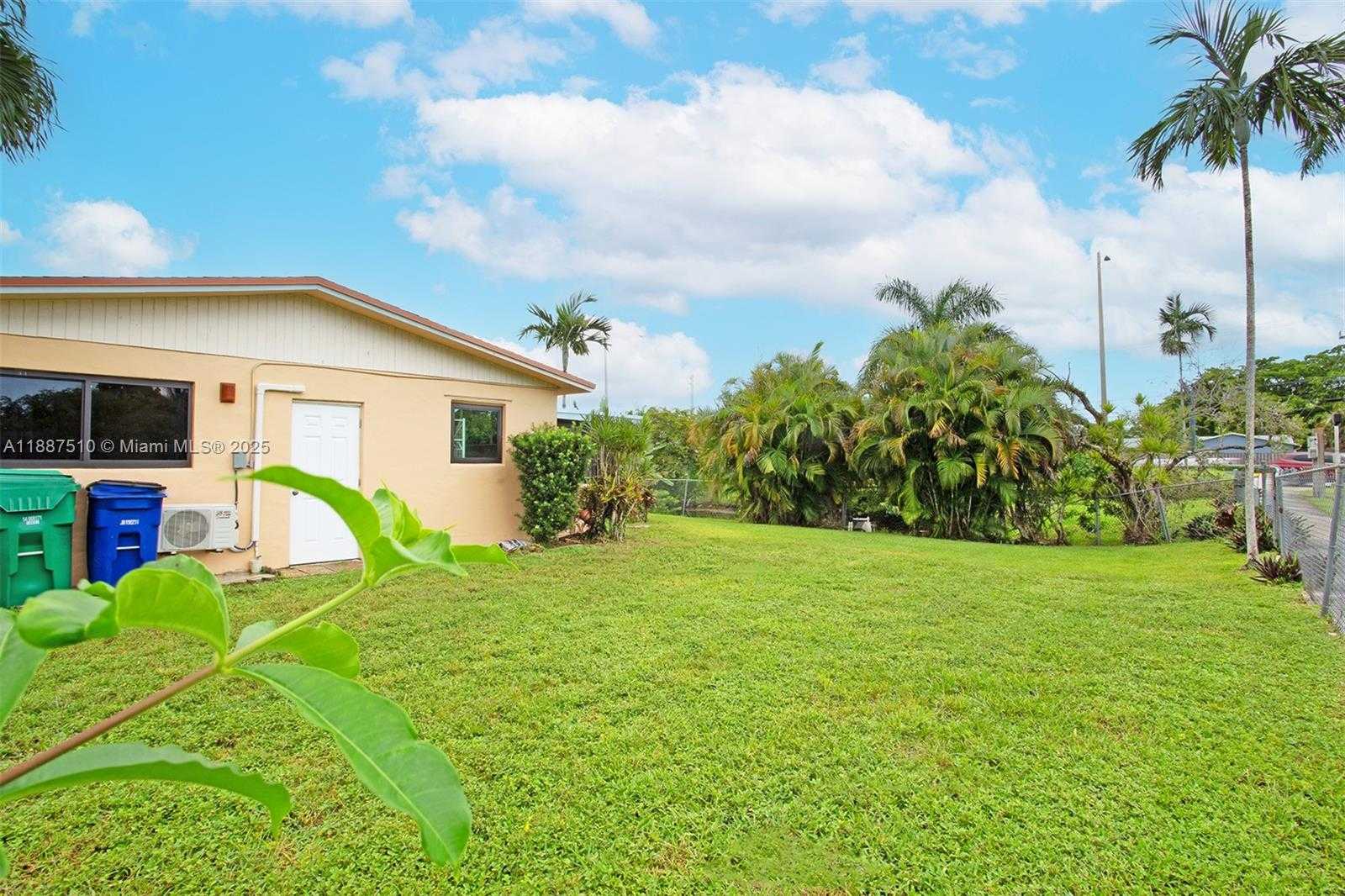 Small Image of 5201 SOUTH WEST 95TH AVE, Cooper City Number 39