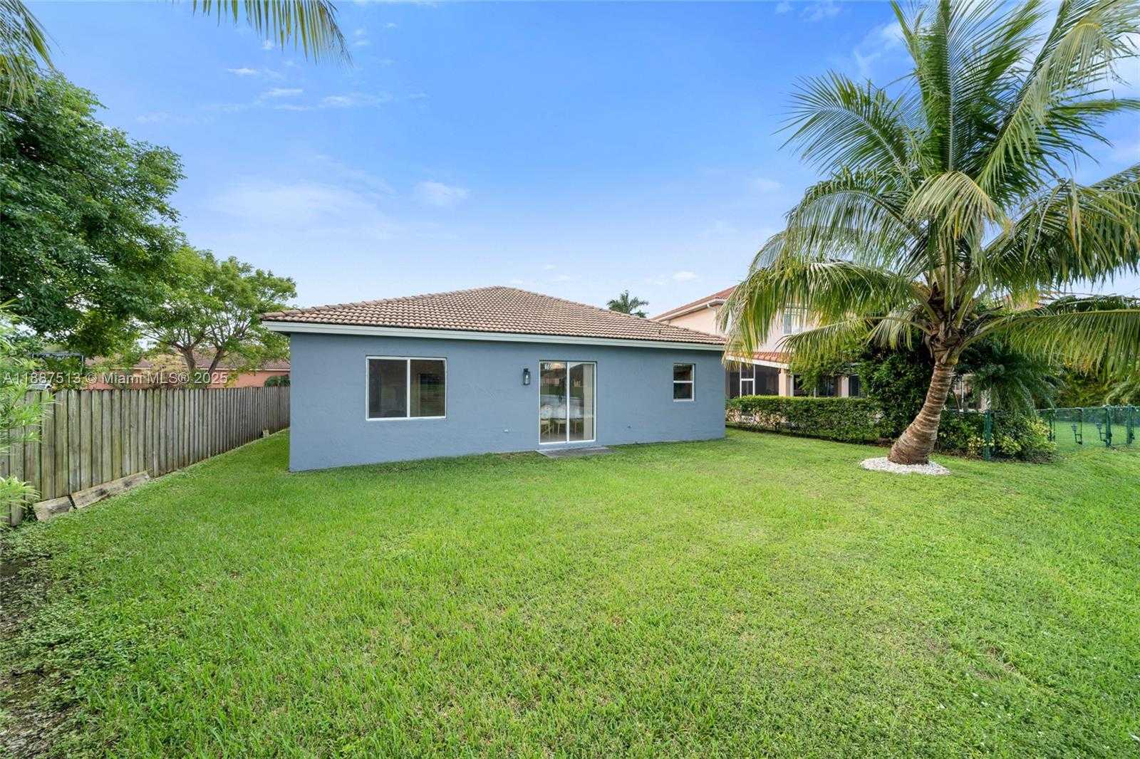 Small Image of 2111 SOUTH EAST 14TH CIR, Homestead Number 23