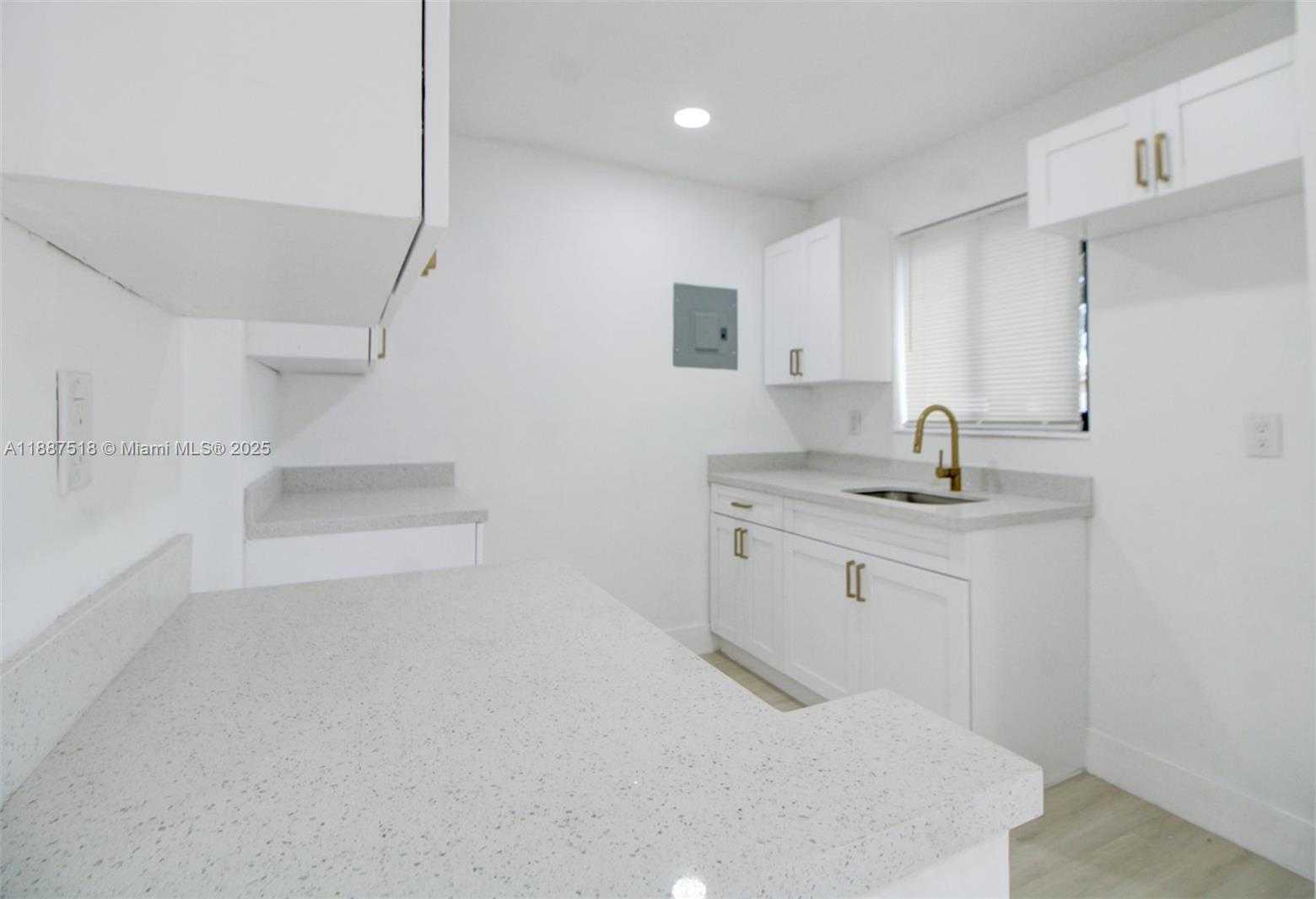 Small Image of 1640 NORTH WEST 27TH AVE, Fort Lauderdale Number 14