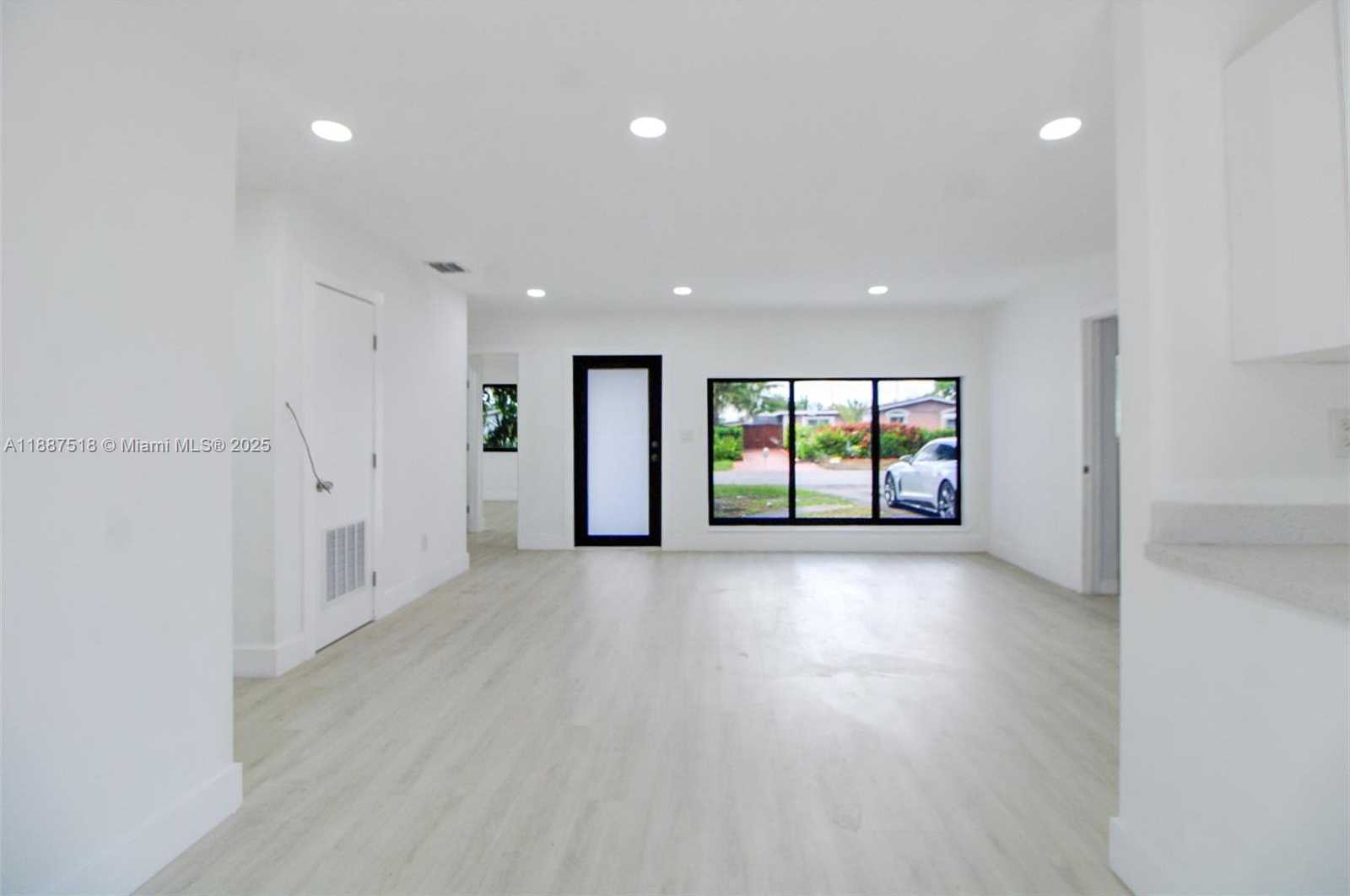 Small Image of 1640 NORTH WEST 27TH AVE, Fort Lauderdale Number 15
