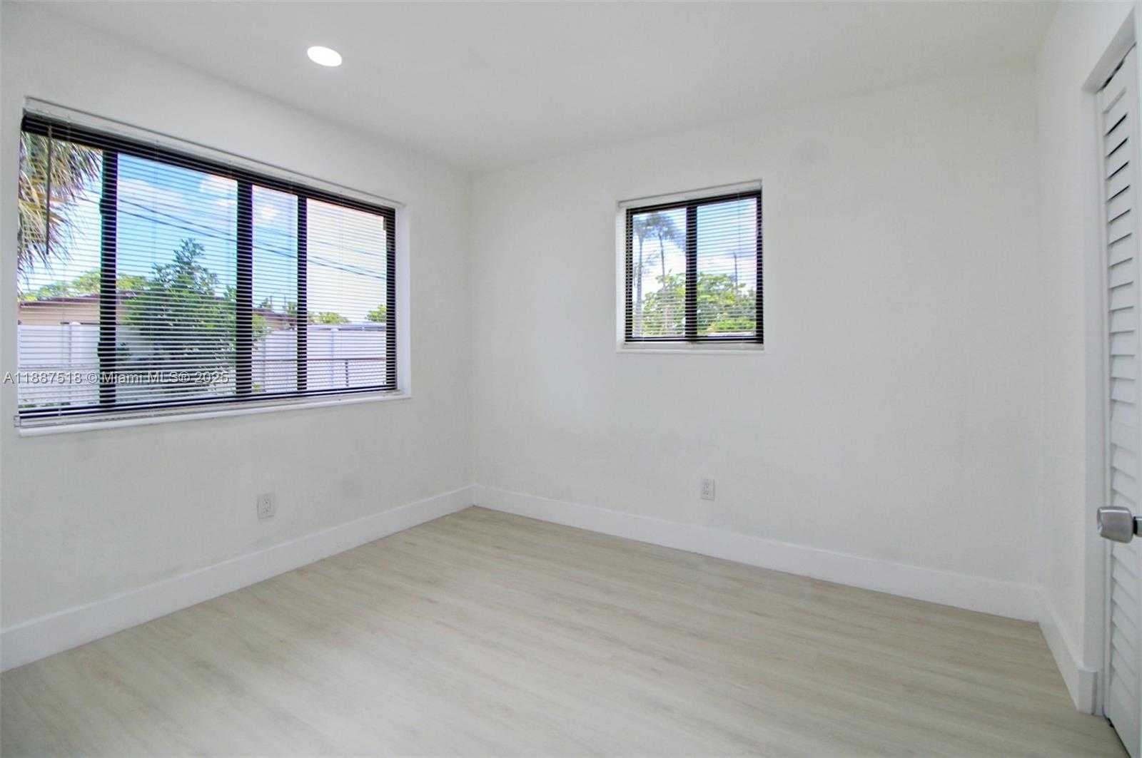 Small Image of 1640 NORTH WEST 27TH AVE, Fort Lauderdale Number 21
