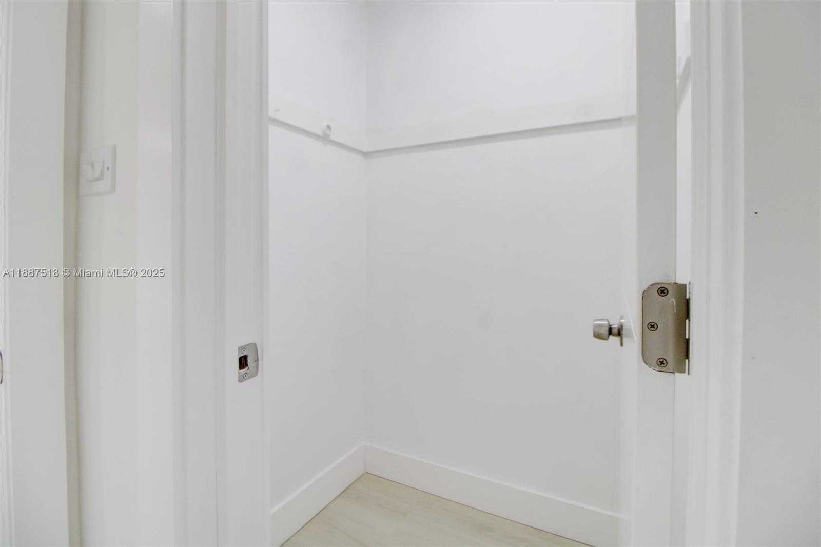 Small Image of 1640 NORTH WEST 27TH AVE, Fort Lauderdale Number 24