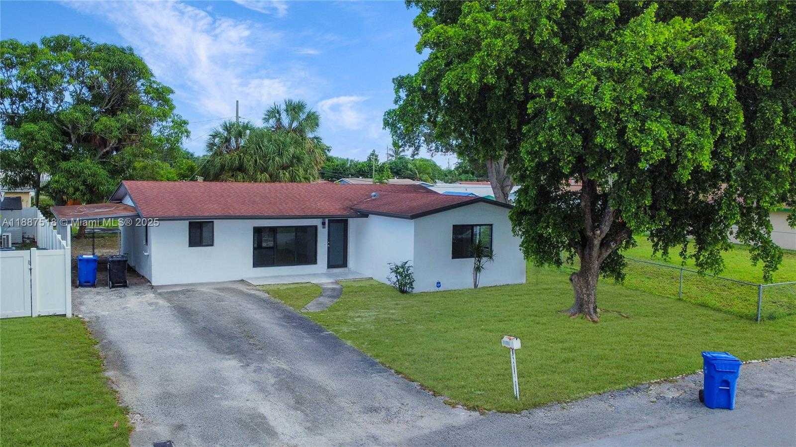 Small Image of 1640 NORTH WEST 27TH AVE, Fort Lauderdale Number 5