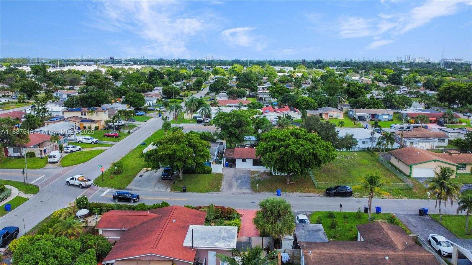 Small Image of 1640 NORTH WEST 27TH AVE, Fort Lauderdale Number 8