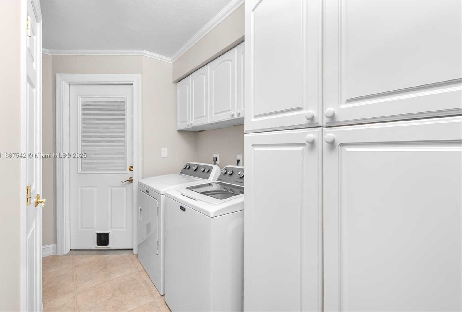 Small Image of 13512 CARIBBEAN BLVD, Fort Myers Number 15
