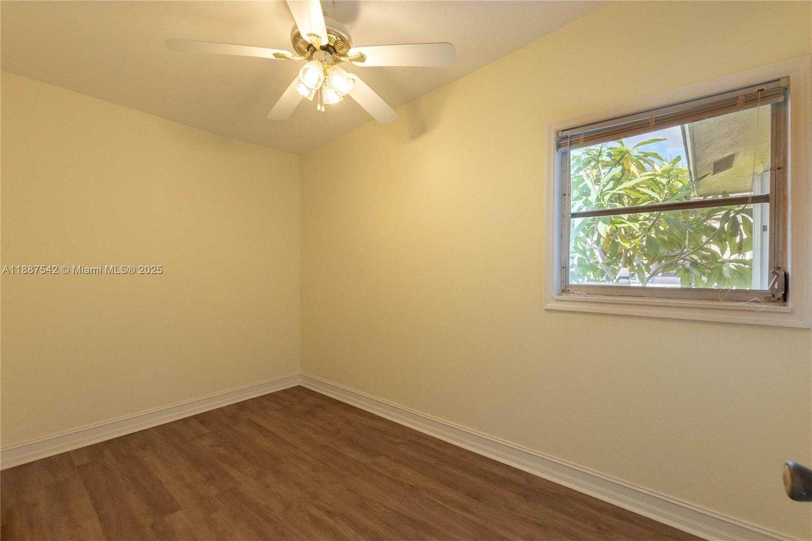 Small Image of 13512 CARIBBEAN BLVD, Fort Myers Number 16