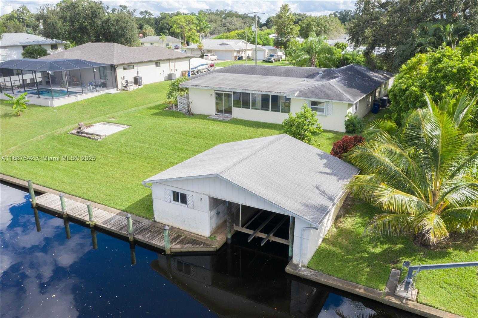 Small Image of 13512 CARIBBEAN BLVD, Fort Myers Number 25