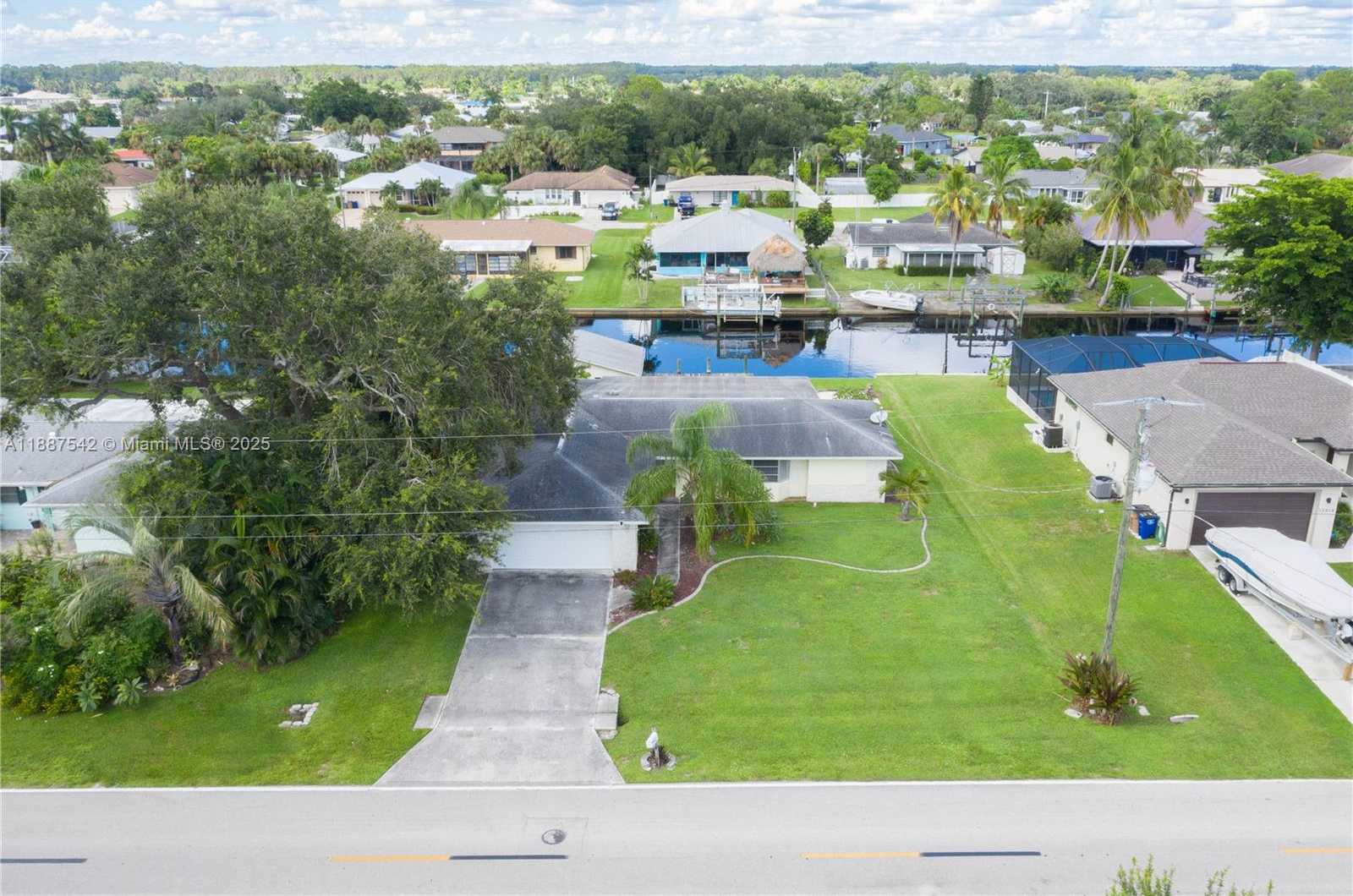 Small Image of 13512 CARIBBEAN BLVD, Fort Myers Number 29