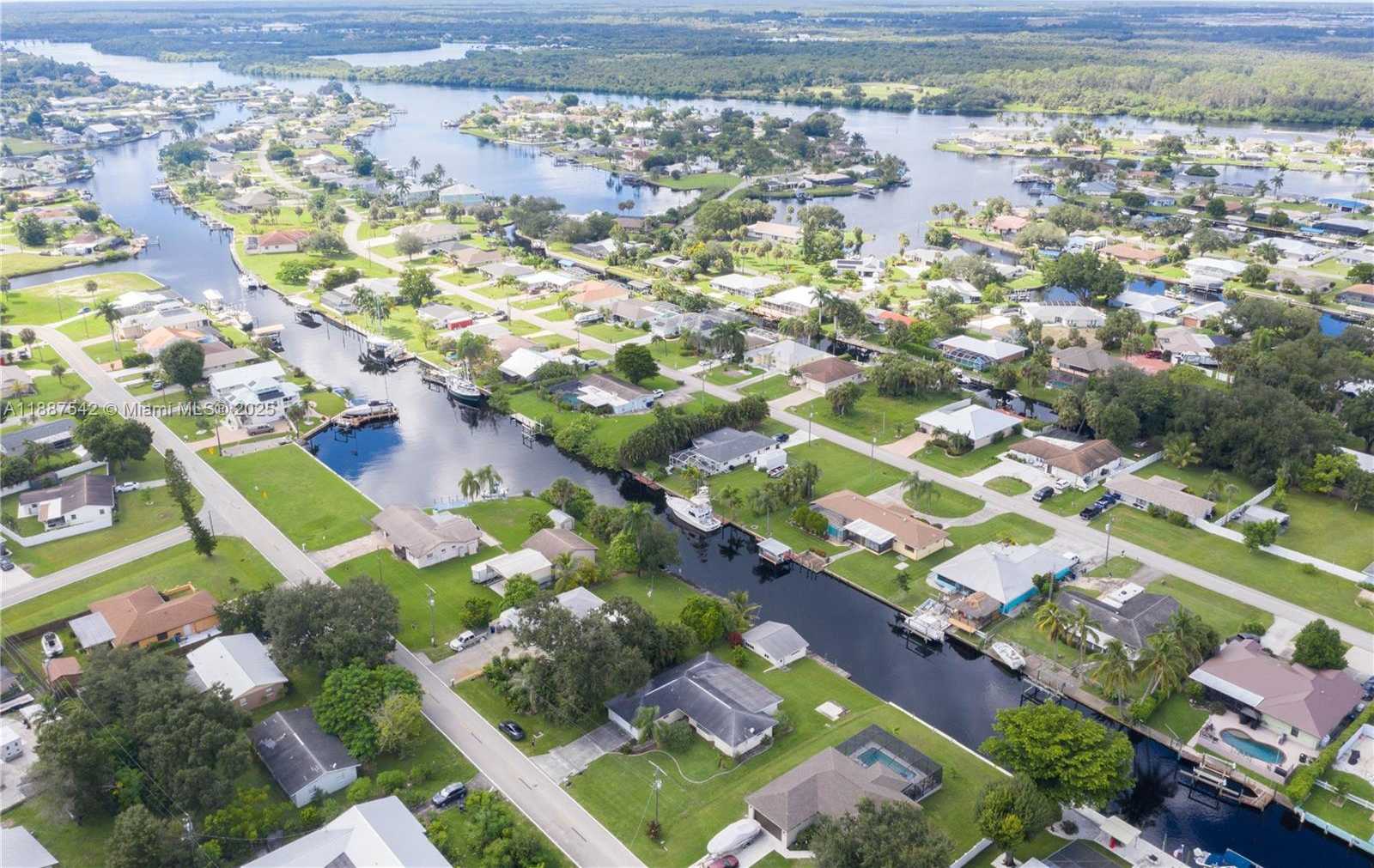 Small Image of 13512 CARIBBEAN BLVD, Fort Myers Number 31