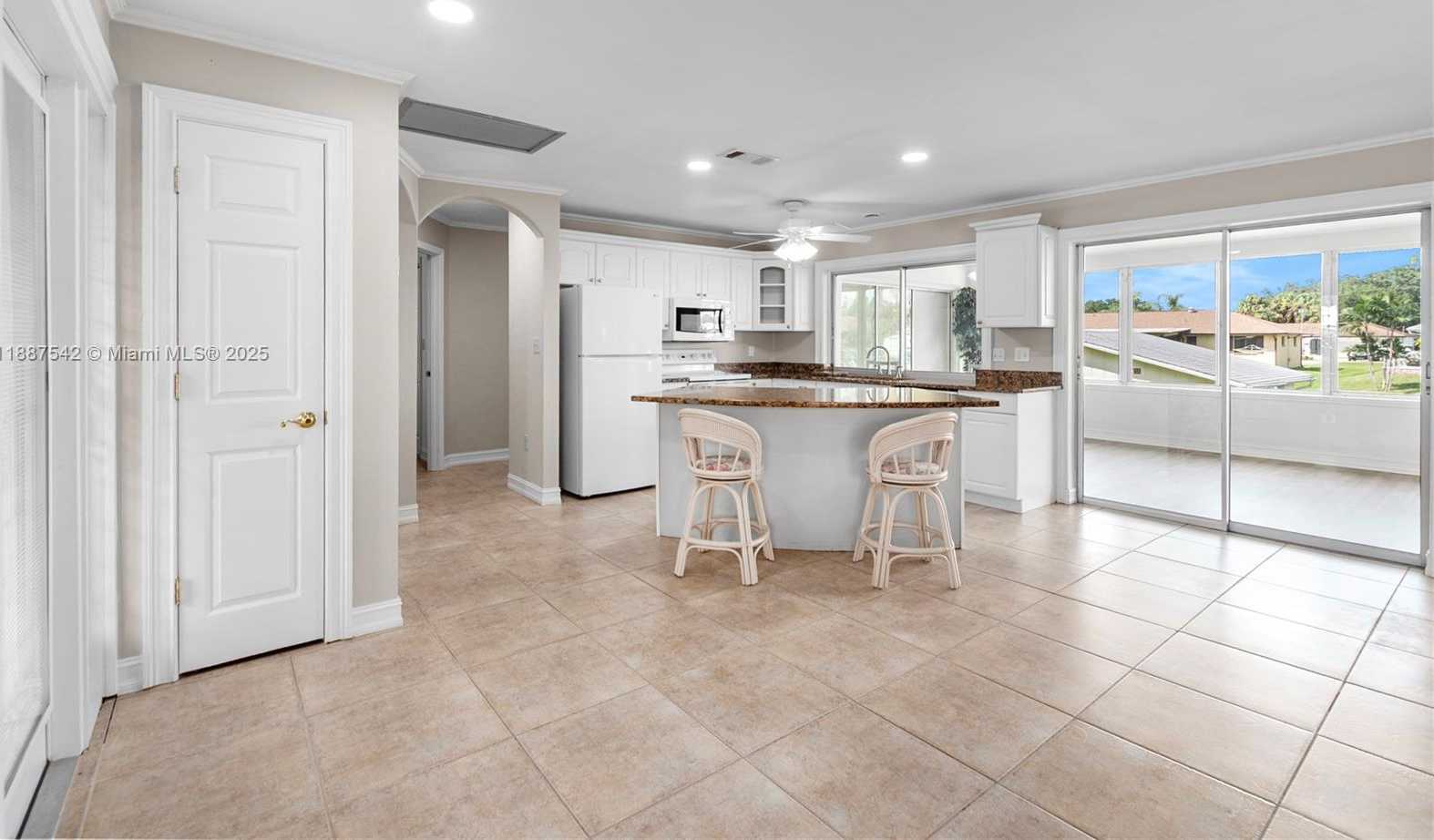 Small Image of 13512 CARIBBEAN BLVD, Fort Myers Number 5