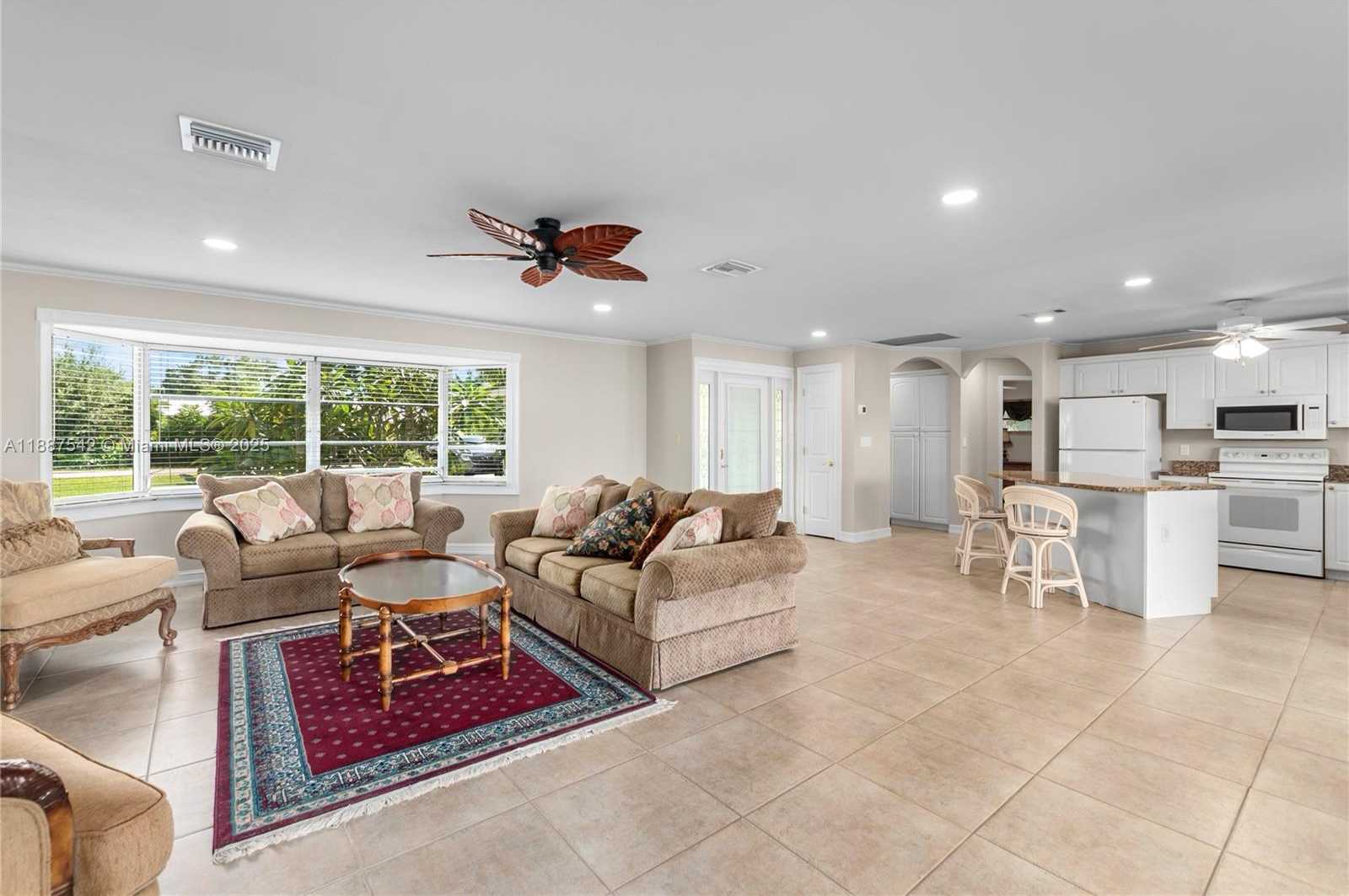 Small Image of 13512 CARIBBEAN BLVD, Fort Myers Number 6