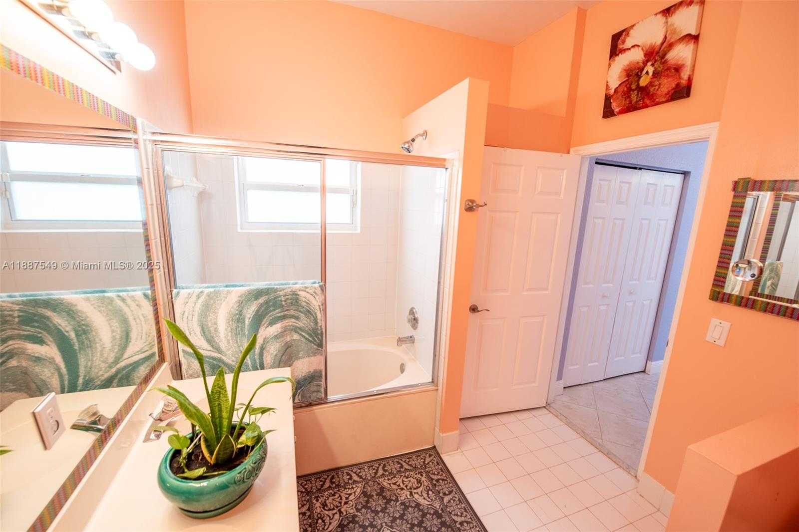 Small Image of 13070 NORTH WEST 5TH ST, Pembroke Pines Number 7