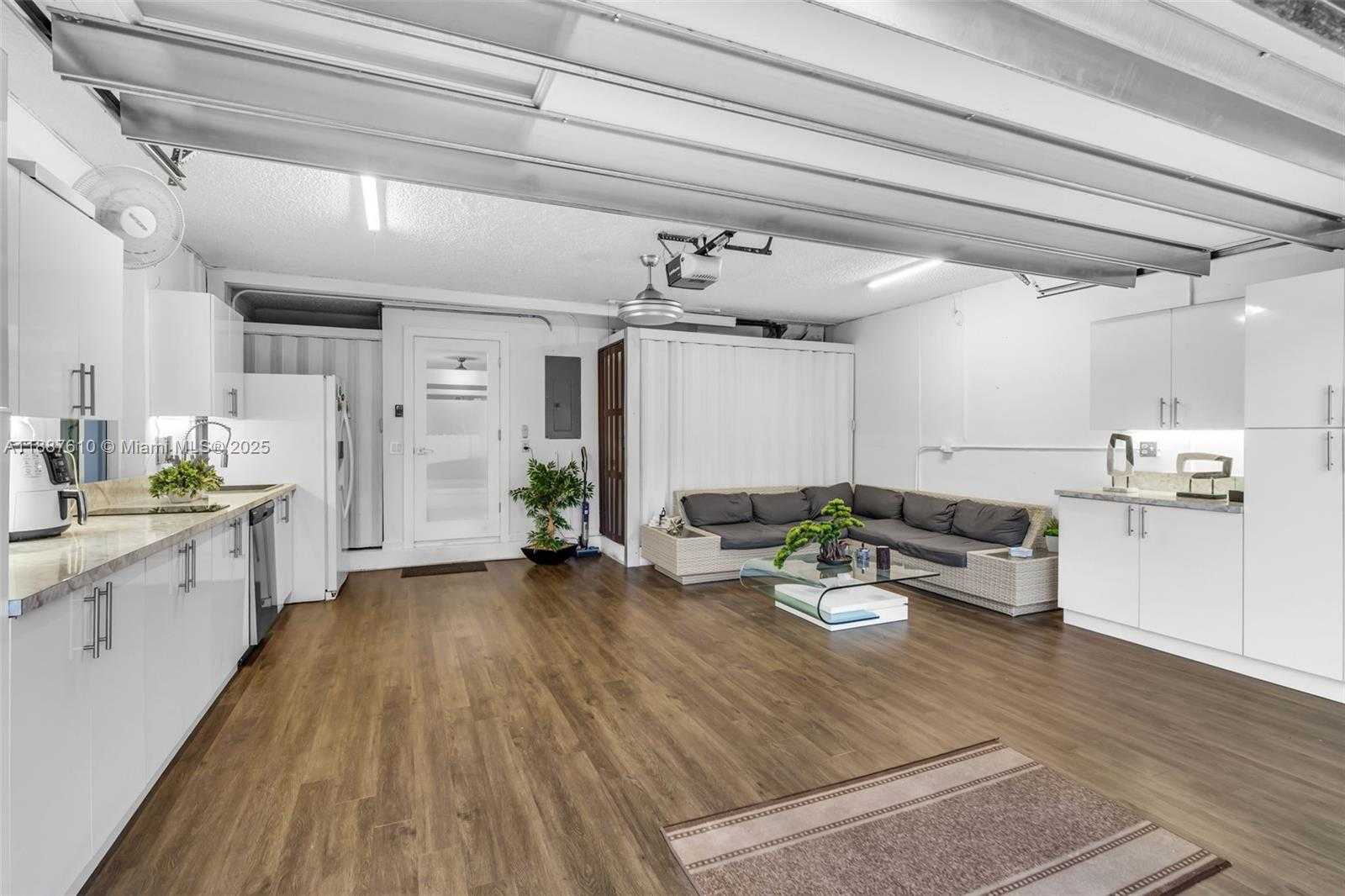 Small Image of 612 SOUTH WEST 179TH AVE, Pembroke Pines Number 25