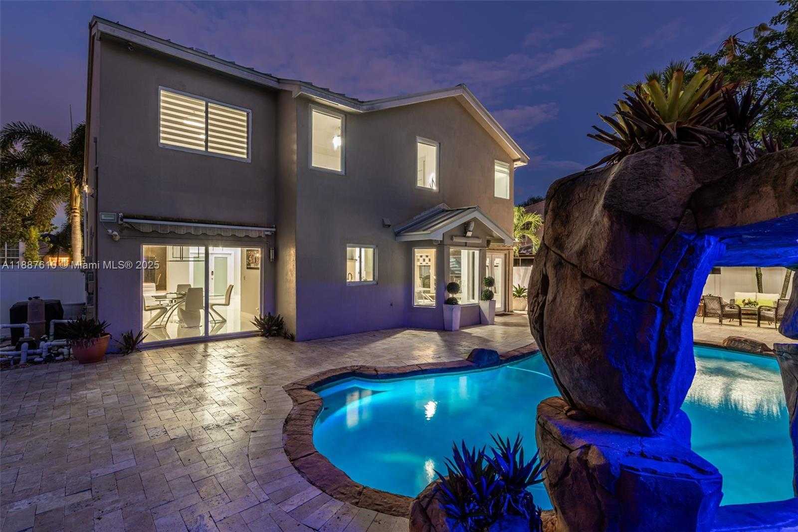 Small Image of 612 SOUTH WEST 179TH AVE, Pembroke Pines Number 32