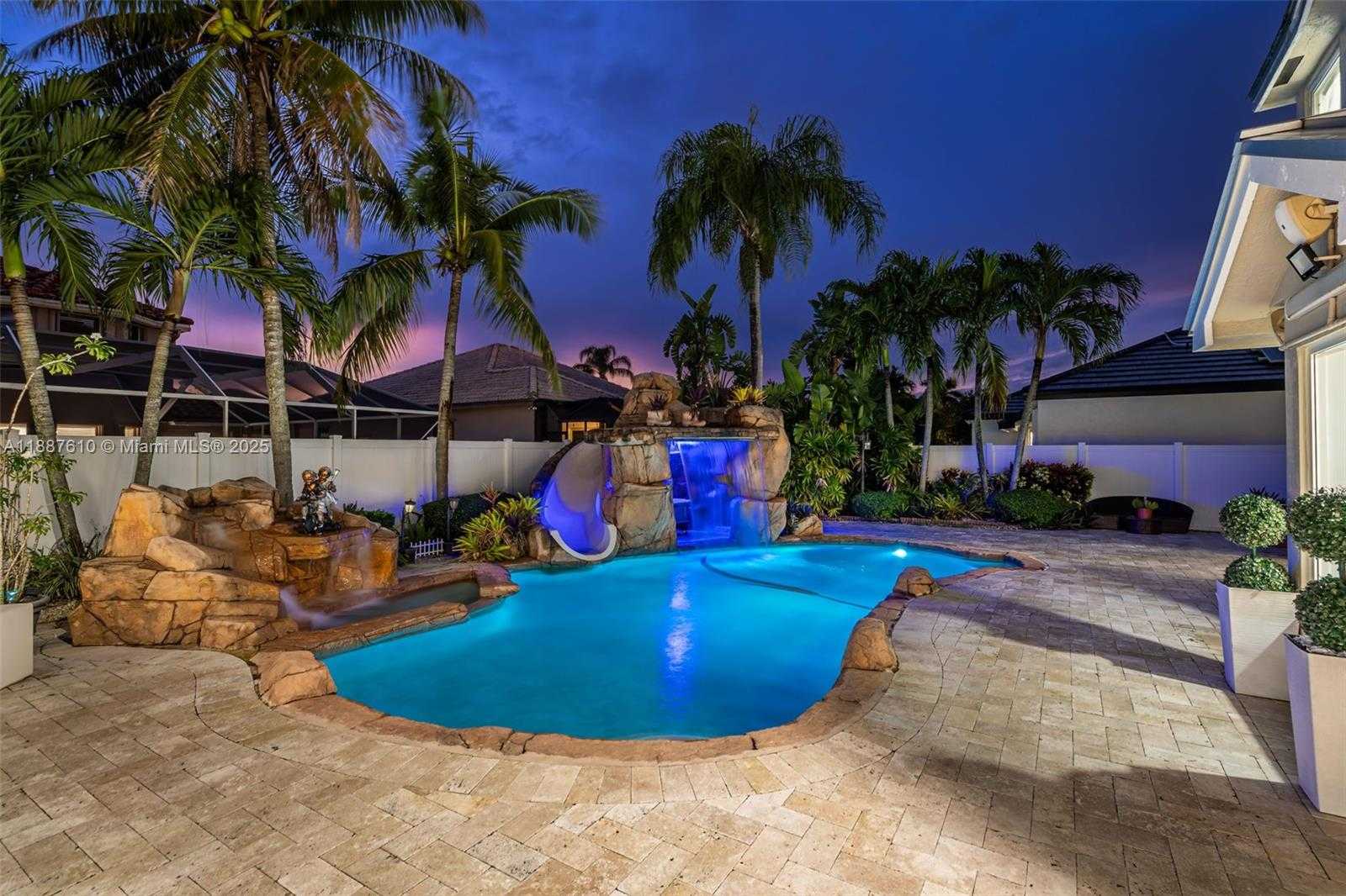 Small Image of 612 SOUTH WEST 179TH AVE, Pembroke Pines Number 33