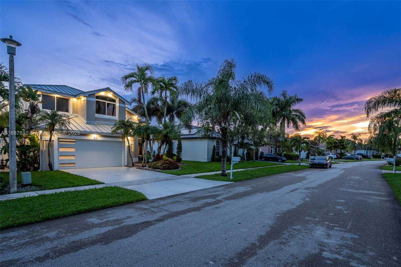 Small Image of 612 SOUTH WEST 179TH AVE, Pembroke Pines Number 37