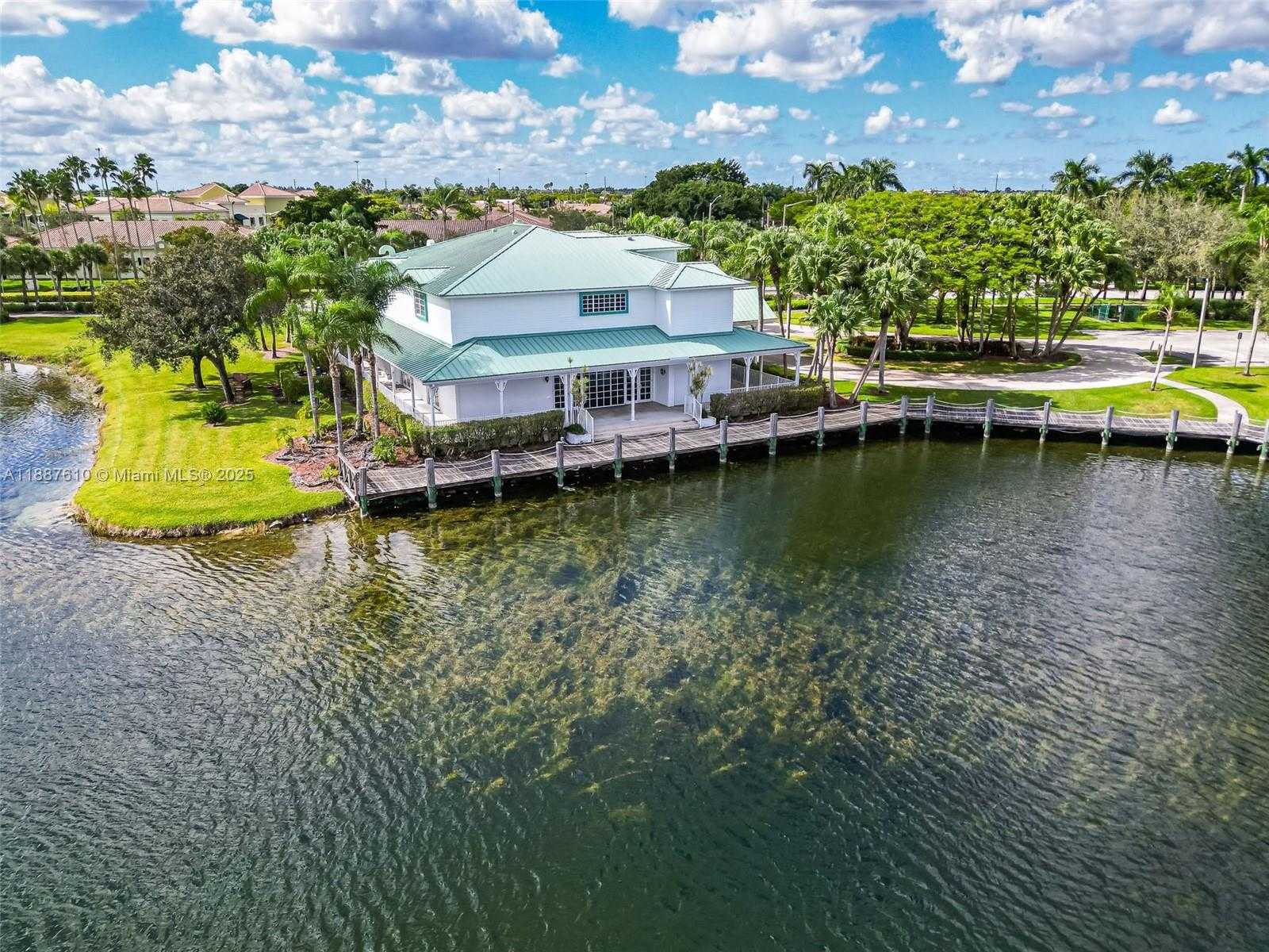 Small Image of 612 SOUTH WEST 179TH AVE, Pembroke Pines Number 42