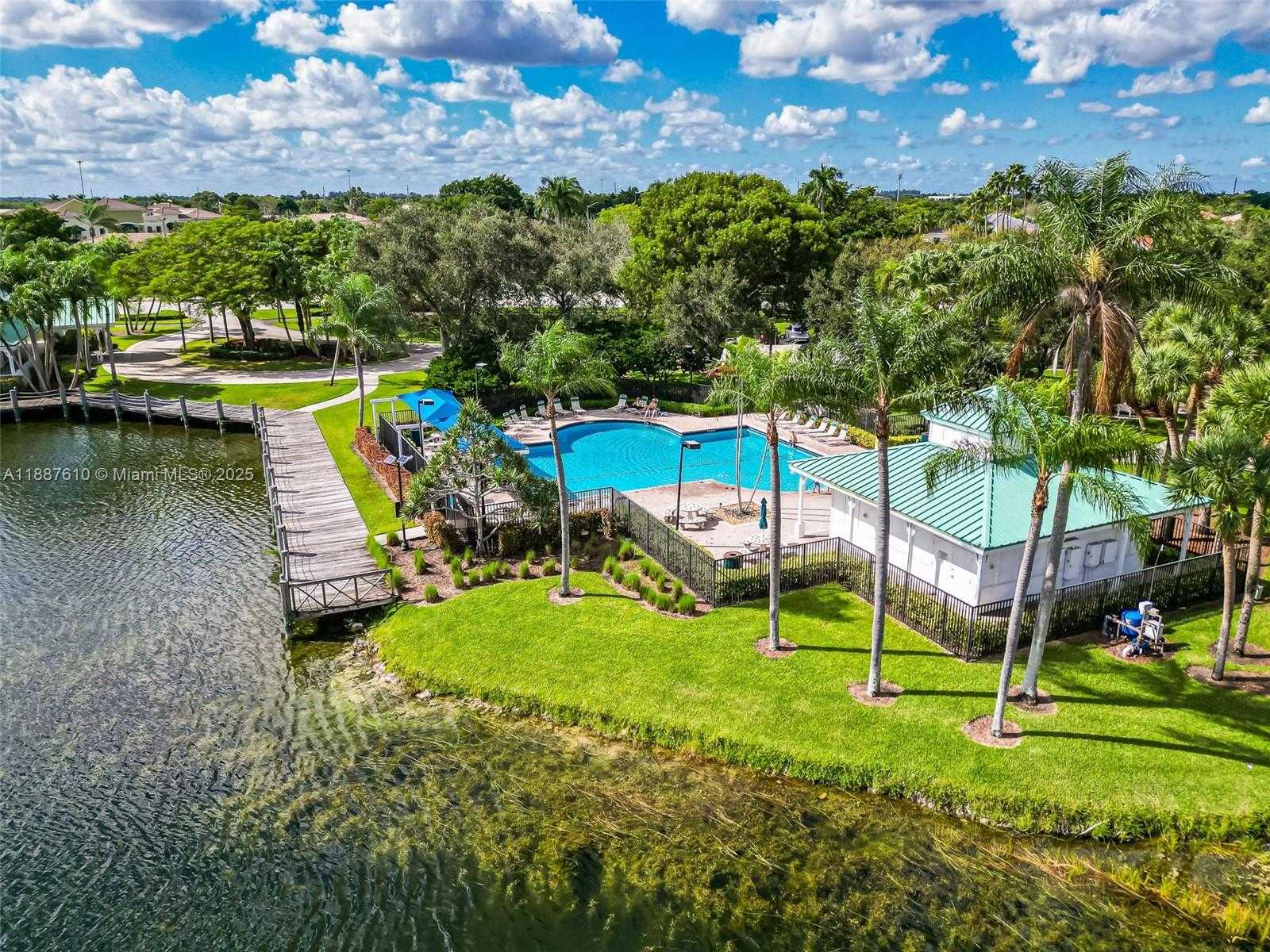 Small Image of 612 SOUTH WEST 179TH AVE, Pembroke Pines Number 43