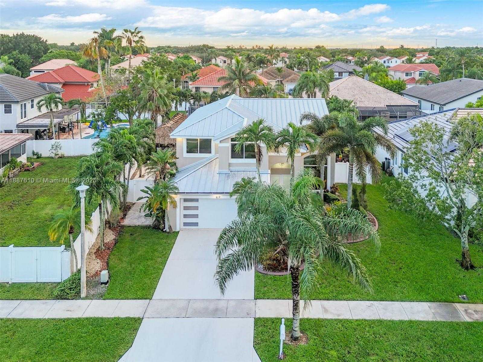 Small Image of 612 SOUTH WEST 179TH AVE, Pembroke Pines Number 52