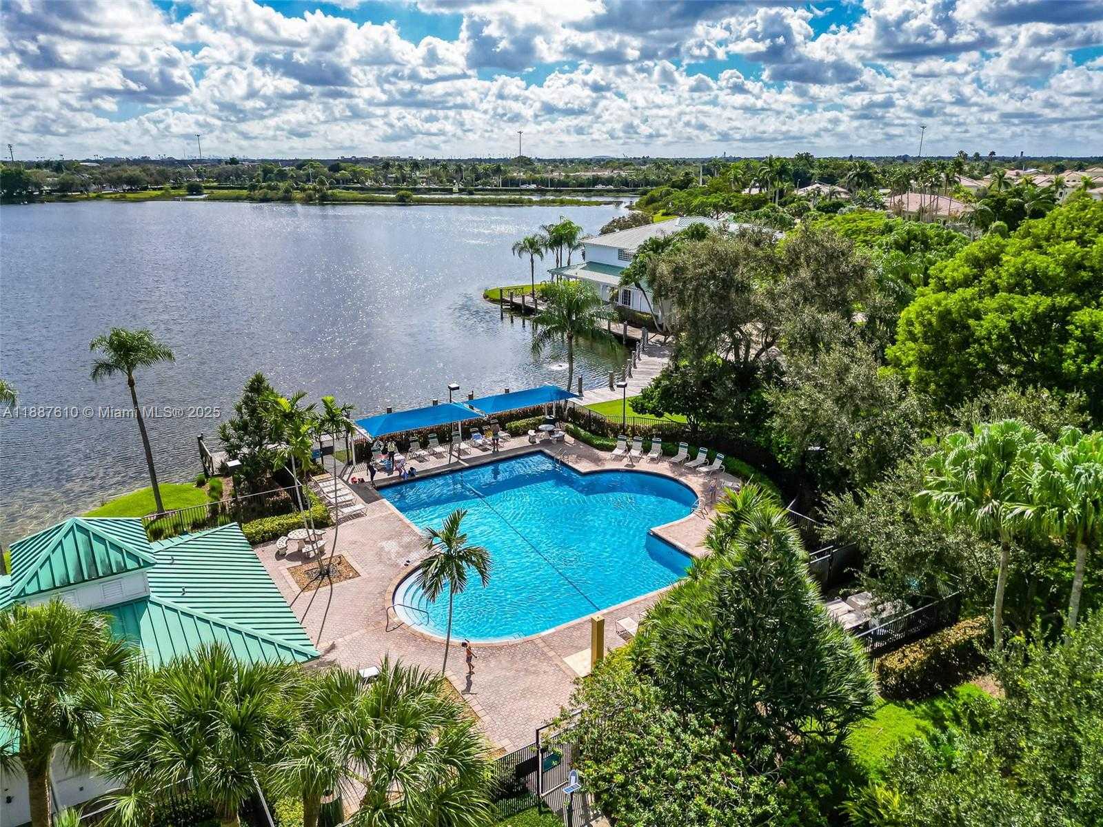 Small Image of 612 SOUTH WEST 179TH AVE, Pembroke Pines Number 64