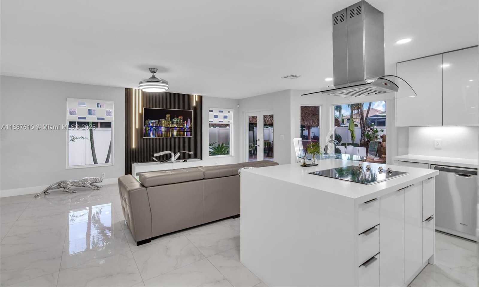 Small Image of 612 SOUTH WEST 179TH AVE, Pembroke Pines Number 8