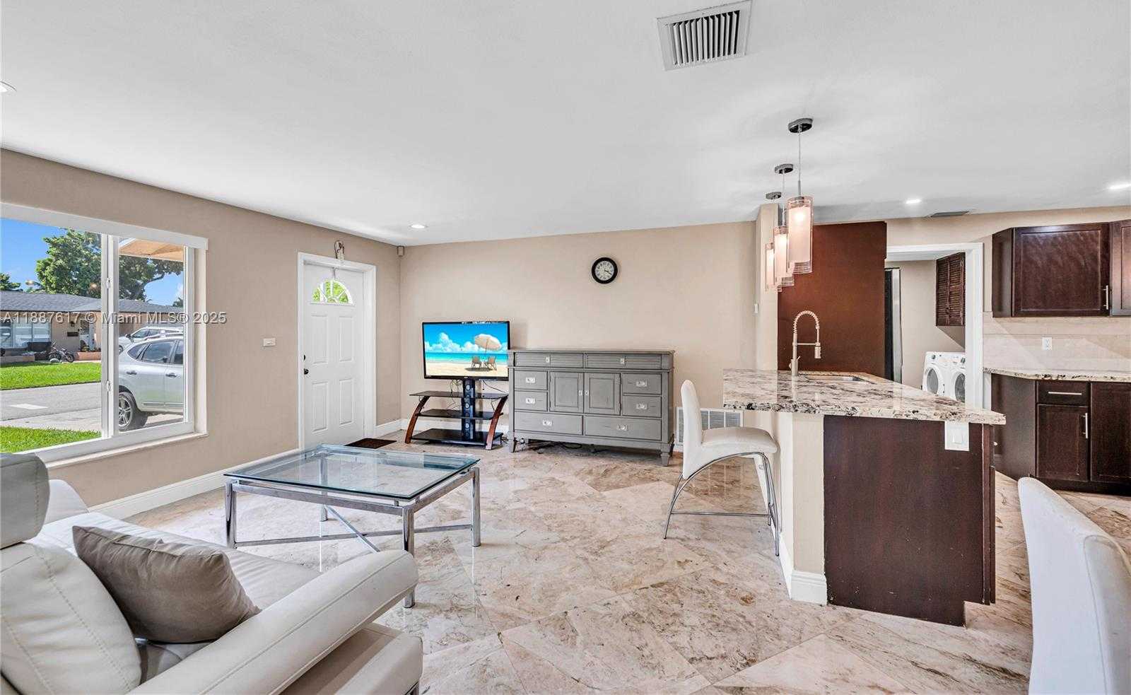 Small Image of 5606 NORTH WEST 49TH AVE, Tamarac Number 15